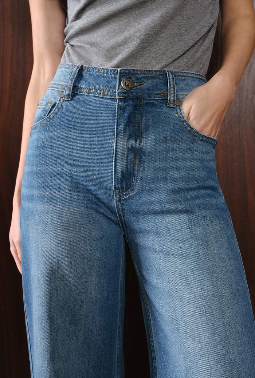Esme High-Rise Wide-Leg Cropped Jeans - Mist Blue - Image 8