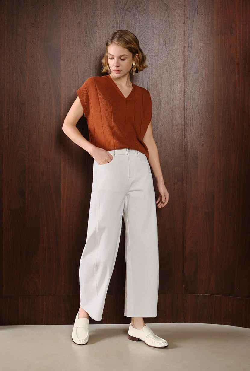 Evie Mid-Rise Barrel Jeans - White - Image 4