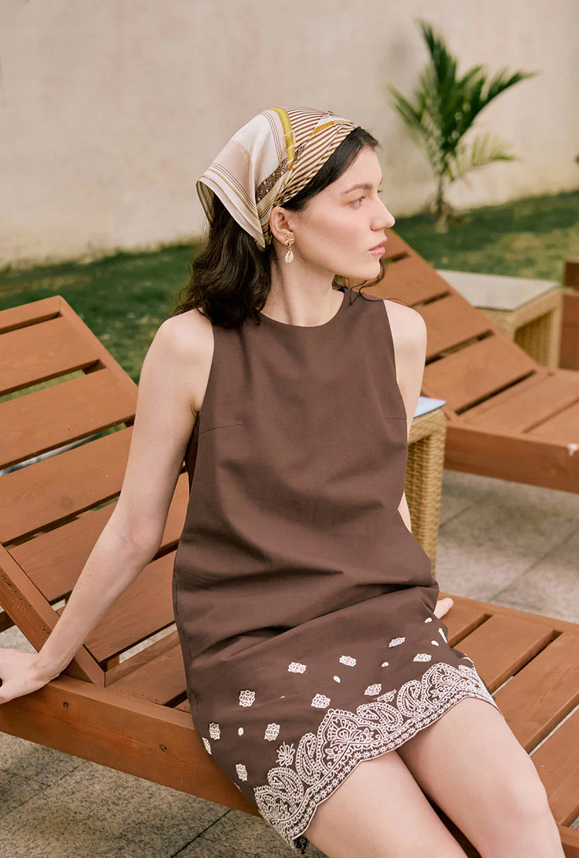 Gorgie Embroidered Dress - Chocolate - Image 4