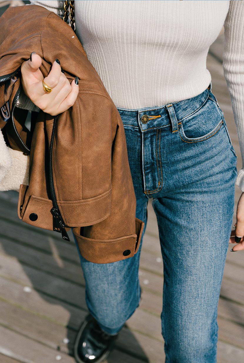 Libby Crop Flare Jeans - Image 10